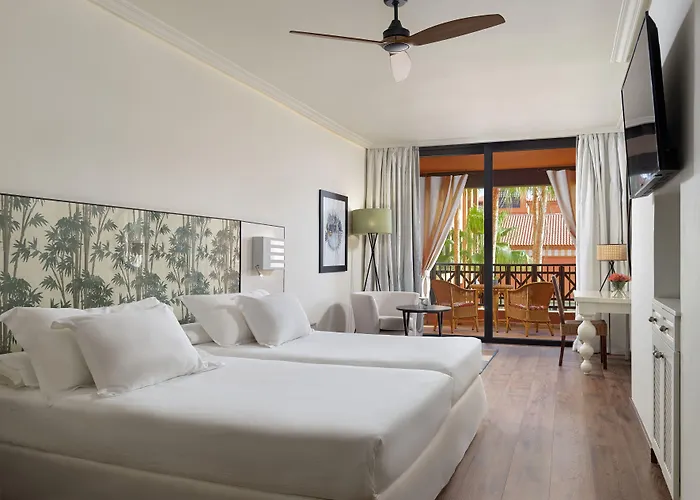 H10 코스타 아데헤 팰리스 아데제