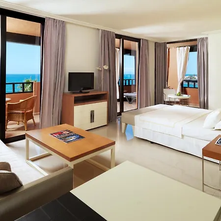 H10 Palace Hotel 4*
